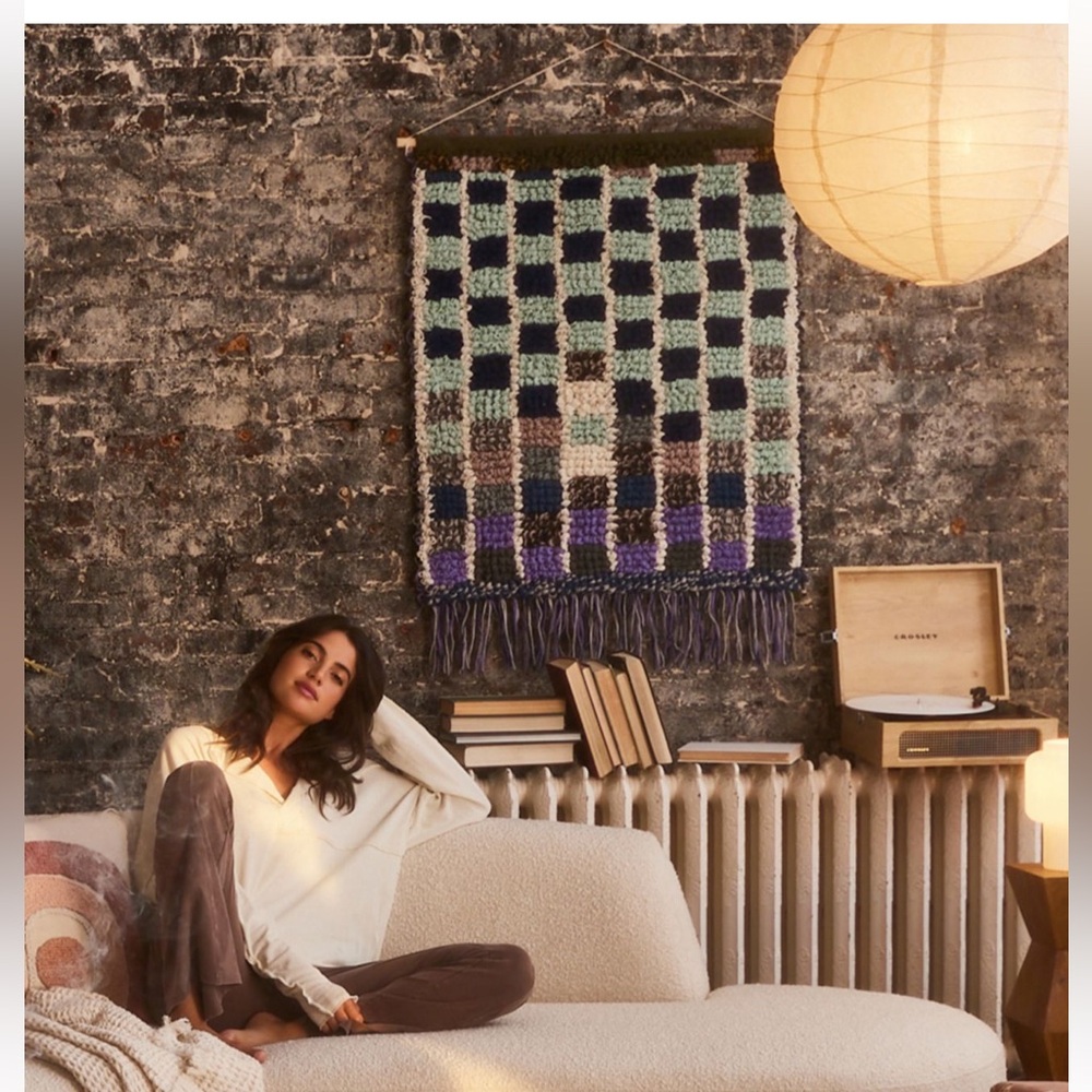 Queen of hearts tapestry
